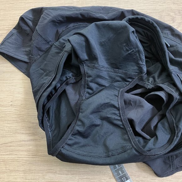 Lululemon Real Quick Short Perforated 3.5" size 6 - Picture 9 of 11